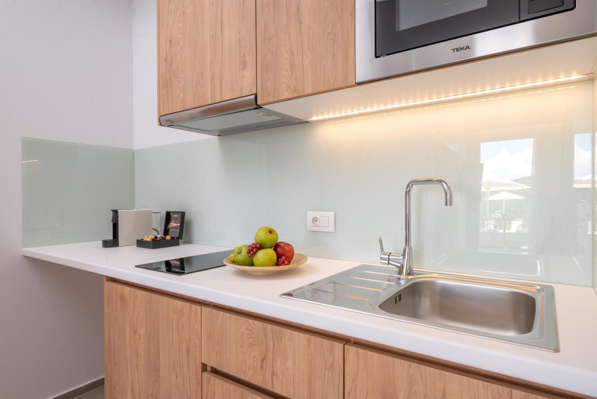 Ninemia Luxury Residence 波帝卡 外观 照片